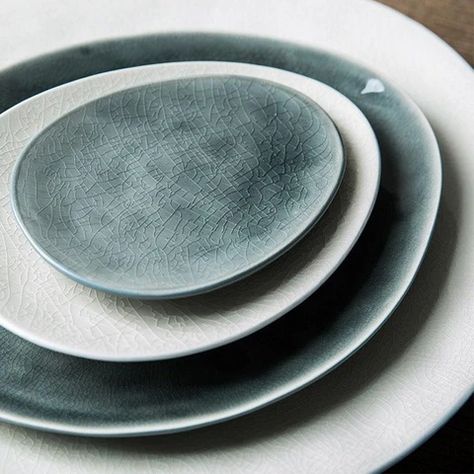 🛍️ Wabi-Sabi Aesthetic Assiette Design, Wabi Sabi Aesthetic, Grey Plates, Lotus Bowls, Glazed Bowl, Dessert Bowl, Chinese Pottery, White Sauce, Blue Bowl