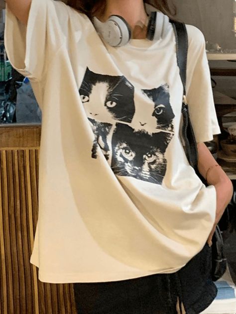 Style: Casual/Street/Vintage Fabric Content: Cotton Fit Type: Loose Fit Neckline: Crew Neck Sleeve Length: Short Sleeve Unique design: The cats print on the t shirt is not only cute and playful but also adds a touch of uniqueness to your outfit, making you stand out in the crowd. Comfortable fabric: Made from high quality cotton, this t shirt is soft, lightweight, and breathable, ensuring that you stay comfortable and sweat free throughout the day. Versatile styling options: The casual/street/vi Hot Clown, Baggy Tshirt, Baggy Shirts, Jeans Outfit Summer, Crop Top Dress, Nice Style, Outfit Making, Clothing Inspiration, Casual Tops For Women