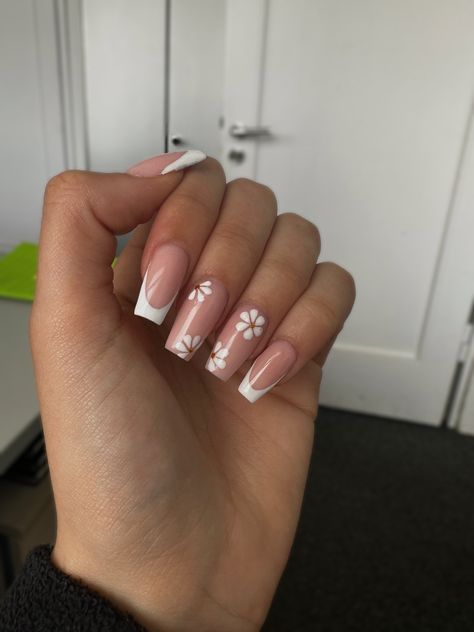 FrenchxFlowersxBallerinaNails Fun French Tips Coffin, White French Acrylic Nails With Design, Summer Acrylic Nails Ballerina, Acrylic Nail Designs Floral, Bailarina French Nails, White French Tip Flower Nails, French Flowers Nails, French Nails Flowers, Nail Ideas Ballerina