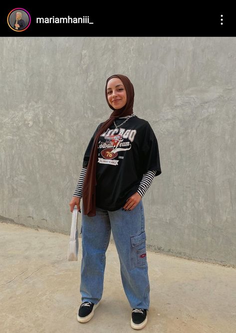 Hijabi Oversized Shirt, Oversized T Shirt Hijab Outfit, Oversized Tshirt Outfit Women Hijab, Baggy Tshirt Outfit Hijab, Hijabi Oversized Tshirt Outfit, Oversized Tshirt Hijab Outfit, Hijab T Shirt Outfit, Baggy Clothes Outfit Hijab, Hijab Oversized Outfit