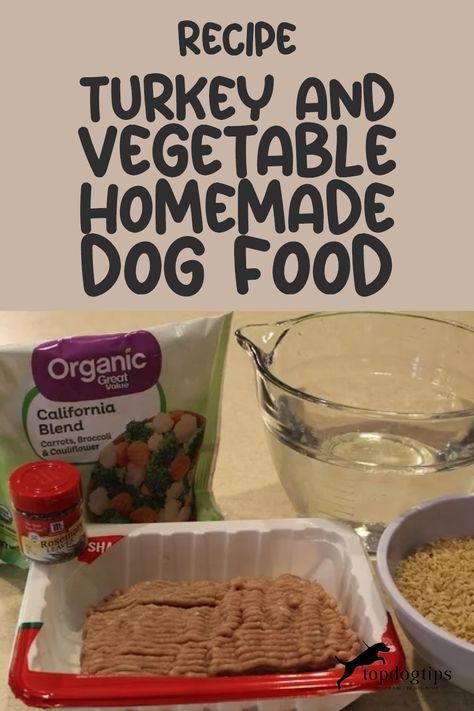 Homemade Turkey and Veggie Dog Food Delight! Homemade Dog Food Vet Approved, Recipes Using Ground Turkey, Dog Food Recipes Crockpot, Dog Food Recipe, Cook Dog Food, Diy Dog Food, Make Dog Food, Dog Biscuit Recipes, Grain Free Dog Food