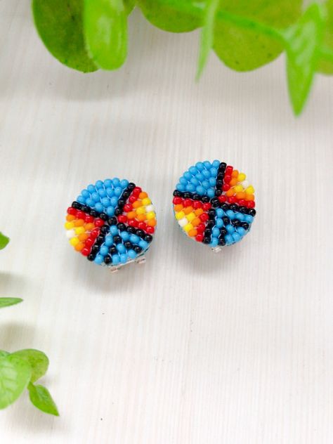 Native Leather Crafts, Felt Beaded Earrings, Beaded Earrings Native Beadwork, Sport Earrings, Native American Beadwork Earrings, Beaded Stud Earrings, Order Earrings, Native American Beadwork Patterns, Jewelry Traditional