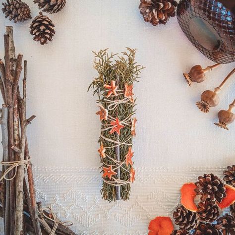 Notforgotten Farm : ~ Winter Solstice ~ A Merry Yule ~ Cedar Witchcraft, Celebrate Yule, Yule Traditions, Yule Crafts, Yule Celebration, Pagan Christmas, Pagan Yule, Dried Orange Peel, Yule Gift