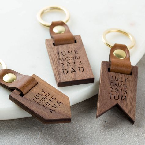 Personalised Luxury Leather Wood Keyring | Create Gift Love £17  This unique, Leather and Wood Keyring offers luxury craftsmanship like no other. The ideal gift for Father's Day, milestone birthdays, anniversaries or just because.  http://www.creategiftlove.co.uk/collections/personalised-keyrings/products/personalised-luxury-leather-wood-keyring  #keyrings #personalised #creategiftlove 3d Tiskárna, Luxury Beauty Products, Personalised Keyrings, Keychain Leather, Wood Keychain, Personalized Fathers Day Gifts, Detailed Plans, Beginner Woodworking Projects, Wooden Projects