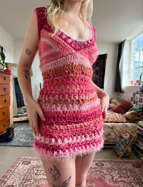 The perfect barbie crochet dress! A beautiful blend of Mohair and Wool. Vintage Crochet Fashion, Crochet Mohair Dress, Barbie Inspired Crochet, Pink Crochet Dress, Mohair Crochet, Crochet Couture, Barbie Crochet, Garment Pattern, Crochet Things