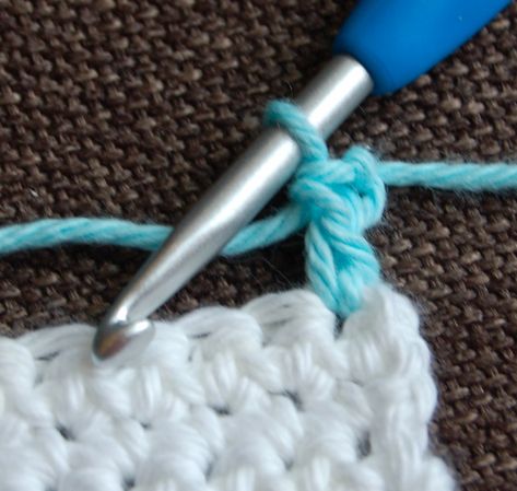 Crocheting Tips, Joining Yarn, Beginning Crochet, Crochet Hat For Beginners, Stay Busy, Crochet Tutorial Pattern, Crocheting Projects, Crochet Baskets, Crochet For Beginners Blanket