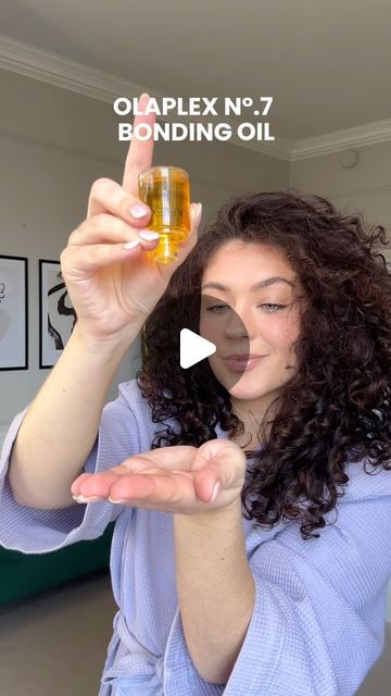 Sophie Marie on Instagram: "Refresh your curls with 1 product! AD ✨

Here I’m using the @olaplex N°.7 Bonding Oil, one of my favourite oil’s to smooth frizz, soften the gel crunch & add beautiful shine! Here I used 6 taps for a frizz free finish.

 I love to use it in multiple ways: 

✨To refresh my curls: smoothing frizz & re-defining 
✨Protecting my hair at night, waking up with soft & shiny curls 
✨SOTC on washday & locking in the moisture to help my curls last

What makes it so good?!

✅OLAPLEX bond building technology
✅Repairs & strengthens
✅Locks in moisture
✅Smooths frizz around the curl
✅Protects against heat, humidity & colour fading
✅Ultra-lightweight without the greasiness 

If you’re looking to easily add shine back into your curls throughout the week and strengthen them the OL Olaplex Bonding Oil, Olaplex Oil, Olaplex Products, Curly Hair Routine, Frizz Free, Moisturizer, Curly Hair Styles