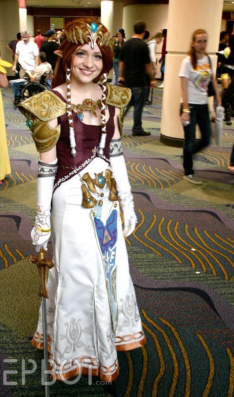 Zelda, EPBOT: MegaCon 2012 Best Shots Twilight Princess Zelda, Princess Zelda Cosplay, Legend Of Zelda Cosplay, Zelda Costume, Link Costume, Best Cosplay Ever, Link Cosplay, Princesa Zelda, Zelda Cosplay