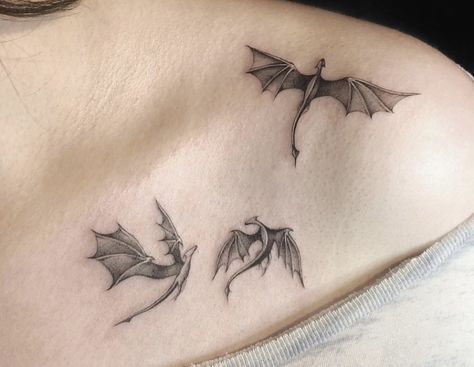 Dragon Rib Tattoo, Small Dragon Tattoos, Bookish Tattoos, Flying Tattoo, Dragon Tattoo For Women, Greek Tattoos, Gaming Tattoo, Tattoo Style Drawings, Classy Tattoos