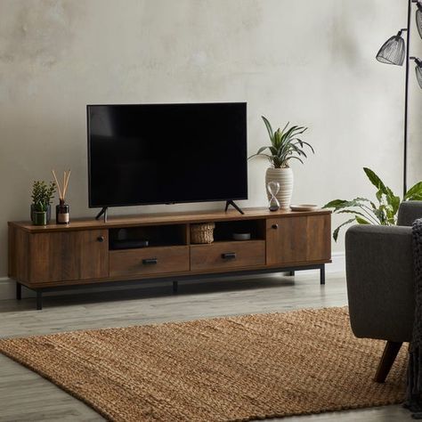 Pine Tv Unit, Man Home Decor, Tv Room Decor, Ruang Tv, Casa Cook, Tv Unit Decor, Tv Stand Decor, Living Room Tv Cabinet, Sala Tv