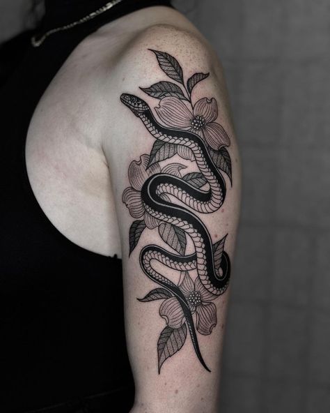 Side Piece Tattoos, Swimming Tattoo, Garter Snake, Drawing Love, Wicked Tattoos, Illustration Tattoo, Instagram Drawing, R Tattoo, Snake Tattoo