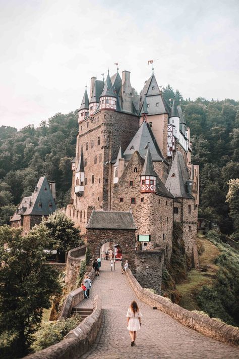 Eltz Burg Castle, Eltz Castle Germany, Burg Eltz Castle, Unreal Places, Eltz Castle, Castles To Visit, Europe Wedding, Castle Aesthetic, Rhine River