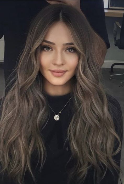 Ash Beige Balayage On Black Hair, Smokey Beige Hair Color, Sandy Brunette Balayage, French Balayage Brunettes, Ashy Beige Balayage, Cold Brunette Hair, Light Ash Brown Balayage, Hair Colours For Pale Skin, Ashy Dark Brown Hair Balayage