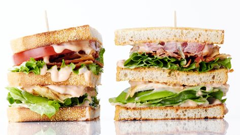 Here`s one club you`re going to want to join – the sky-high sandwich one, filled with juicy chicken and creamy avocado. Gourmet Breakfast Sandwich, Chicken Club Sandwich Recipes, Chicken Club Sandwich, Waffle Sandwich Breakfast, Breakfast Sandwiches Frozen, Club Sandwich Chicken, Grill Breakfast, Club Sandwich Recipes, Healthy Breakfast Sandwich