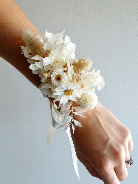 Boho Corsage Prom, Cream Corsage, Formal Corsage, Wedding Wrist Corsage, Wildflower Corsage, Whimsical Wedding Bouquet, Gold Corsage, Diy Wrist Corsage, Wrist Corsage Wedding