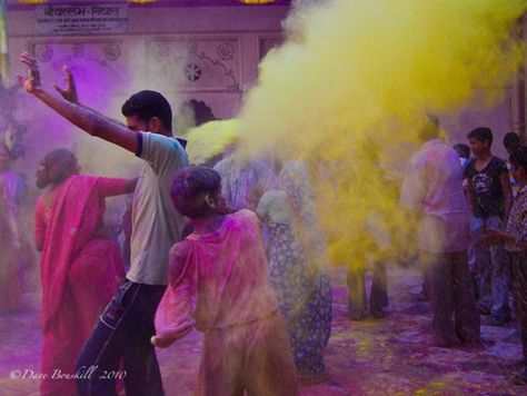 Top 5 festivals of India for foreign visitors Rang Panchami, Holi Festival India, Asian Festival, Holi Festival Of Colours, Holi Photo, Holi Images, Festivals Of India, Festivals Around The World, Hindu Festivals