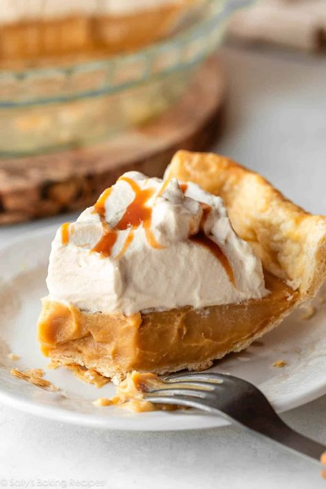 Butterscotch Pie Butterscotch Cream Pie, Butterscotch Pie Recipe, Pudding Whipped Cream, Buttery Flaky Pie Crust, Homemade Butterscotch, Butterscotch Pie, Thanksgiving Pie Recipes, Dark Brown Sugar, Butterscotch Pudding