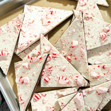 Joanna Gaines's White Chocolate Peppermint Bark Joanna Gaines Christmas, Chocolate Peppermint Bark Recipe, Magnolia Table Recipes, White Chocolate Peppermint Bark, Joanna Gaines Recipes, Holiday Candy Recipes, Peppermint Bark Recipes, Cocoa Krispies, White Almond Bark