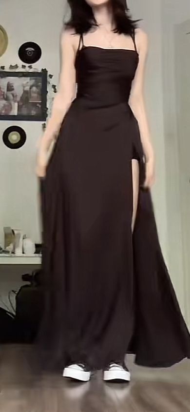 Black Satin Prom Dress, Satin Long Prom Dress, Hot Prom Dress, Formal Wear Dresses, Formal Evening Dress, Prom Dress Inspiration, Pretty Prom Dresses, Prom Outfits, Black Prom Dresses