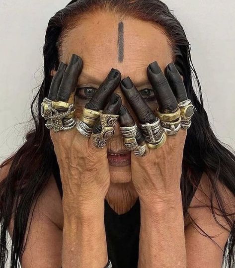 Michelle Lamy, Michele Lamy, 1 Tattoo, Foto Art, Jewelry Lookbook, Jewelry Inspo, Fashion Mode, Fashion Books, Looks Style