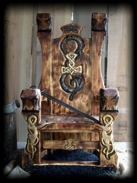 WhiteClouds fabricates custom thrones. #Thrones #MedievalThrones #WhiteClouds Viking Throne, Viking Furniture, Escudo Viking, Arte Viking, Art Viking, Viking Life, Viking Culture, Throne Chair, Viking History