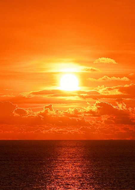 . Image Zen, Sunset Images, Image Nature, Sunset Orange, Landscape Photography Nature, Pretty Landscapes, Orange Aesthetic, Orange Wallpaper, Ocean Sunset