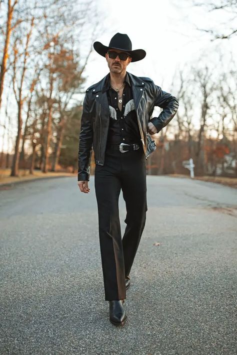 Urban cowboy style: Rugged elegance and modern chic 73 ideas - mens-club.online Black Western Outfit, Western Outfits Mens, Cowboy Outfit Men, Urban Cowboy Style, Mens Western Wear, Western Outfits Men, Branded Outfits, Urban Cowboy, Western Style Outfits