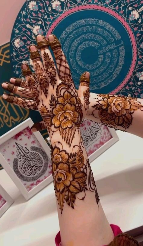 Flower Mehndi Designs, Henna Flower Designs, Khafif Mehndi Design, Legs Mehndi Design, Mehndi Designs Bridal Hands, Latest Henna Designs, Rose Mehndi Designs, Simple Mehndi Designs Fingers, Very Simple Mehndi Designs