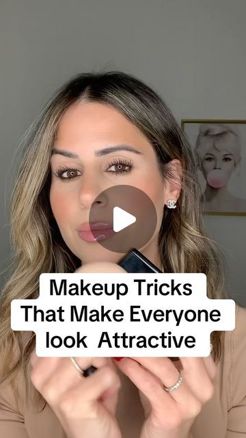 Makeup To Look Younger, Gothic Eye Makeup, Appear More Attractive, Makeup Tips To Look Younger, Belle Makeup, Makeup Over 50, Light Contouring, Makeup Tips For Older Women, Makeup For Older Women