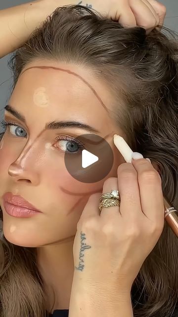 Contour Lines Makeup, V Shape Contour, Conturing Makeup Oval Face, Long Face Contour, Makeup Ideas For Summer, Greek Nose, Contour Guide, Contour Wand, How To Contour Your Face