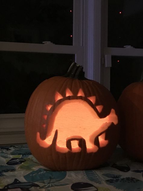 Dinosaur Pumpkin Carving, Pumpkin Carving Stencils Easy, Pumpkin Carving Ideas Easy, Dinosaur Pumpkin, Pumpkin Carving Stencils Templates, Pumpkin Carving Stencils Free, Cute Pumpkin Carving, Pumkin Carving, Halloween Pumpkin Carving Stencils