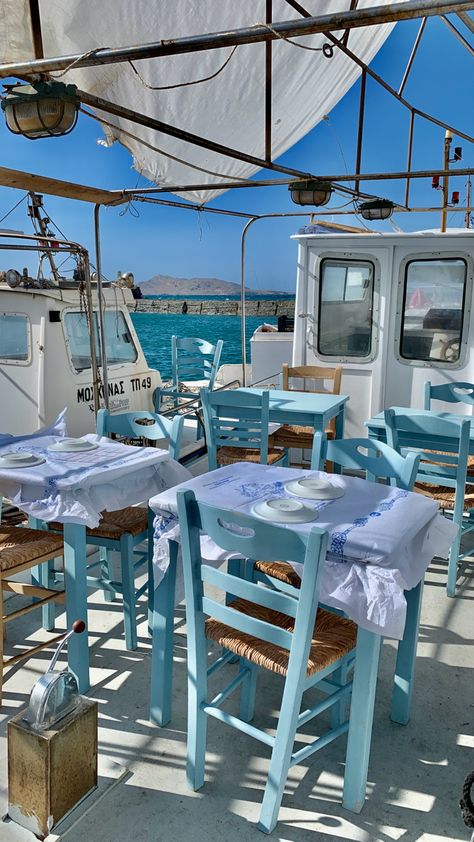 Greece Local Fashion, Greece Islands Aesthetic, Paros Aesthetics, Paros Greece Aesthetic, Grecia Aesthetic, Paros Naoussa, Greece Summer Aesthetic, Summer In Greece Aesthetic, Greek Summer Aesthetic