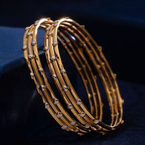 Simple Gold Bangle, Golden Bangles, Plain Gold Bangles, Solid Gold Bangle, Gold Bangles Indian, Gold Bangles For Women, Gold Jewelry Outfits, Diamond Bangles, Gold Bangle Set