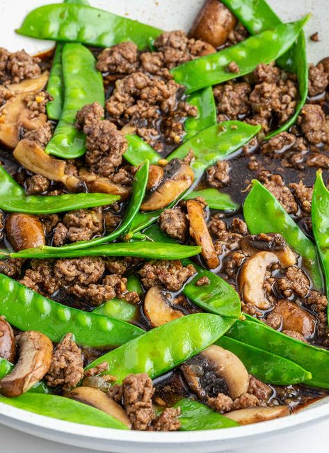 This Asian Beef with Snow Peas and Mushrooms is a great quick and delicious meal. It's packed with protein, and a sweet and tangy seasoned beef, and is great for a weeknight dinner. Beef With Snow Peas, Peas And Mushrooms, Snow Peas Recipe, Recipes Chinese, Cholesterol Lowering, Asian Beef, Mushroom Dish, Chinese Cooking Recipes, Australian Food