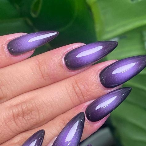 Ny Kuin Lyu on Instagram: ""Halloween/ Fall Airbrush Aurora Nail Design " 💗Pisces Nail Studio 💗 🎃Done by Tania #airbrushnails #halloweennails #stillettonails #gelnails #halloweendisney" Purple Aurora Nails, Pisces Nails, Aurora Nails, Cow Nails, Airbrush Nails, 2023 Halloween, Manicure Tips, Nail Studio, September 7