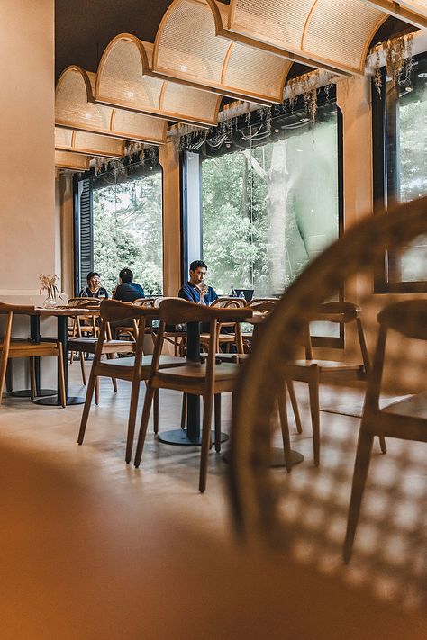 Korean Restaurant Design Interiors, Restaurant Concept Ideas, Modern Asian Restaurant, Bread Factory, Design Anthology, Interior Simple, Asian Restaurant, Rattan Design, Bar Design Awards