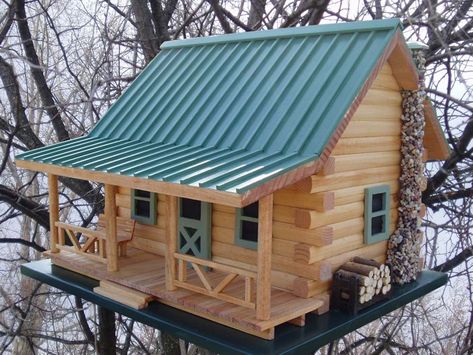 Bird House Log Cabin Bird House, Cool Bird Houses, Bird House Plans Free, Homemade Bird Houses, Bird Houses Ideas Diy, Beautiful Birdhouses, Bird House Feeder, Wooden Bird Houses, Bird House Plans