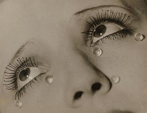 Theorizing the how-to: Man Ray’s Tears was photographed c. 1930-1932 using a fashion mannequin as his model instead of a real woman. …that’s a mannequin? Are you sure? This mannequin is so realistic tha… Man Ray Photography, Dora Maar, Lee Miller, Marcel Duchamp, Alfred Stieglitz, Kiki De Montparnasse, Getty Museum, Gelatin Silver Print, Famous Photographers