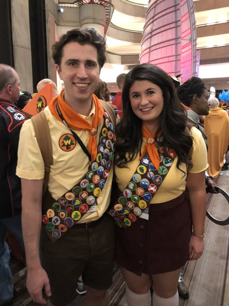 Up Movie Halloween Costume, Russel From Up Costume, Diy Car Costume, Russell From Up Costume, Couple Costumes Disney, Disfraz Up, Russell Up Costume, Russell Costume, Russell From Up