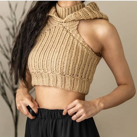 Modern Haken, Turtleneck Hoodie, Beau Crochet, Hoodie Tutorial, Crochet Festival, Crop Top Pattern, Hoodie Pattern, Crop Top Hoodie, Crochet Clothing