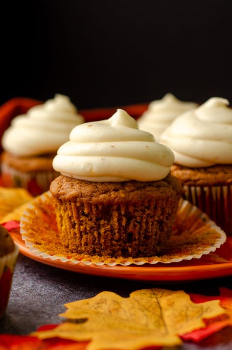 Moist and tender pumpkin cupcakes made with real pumpkin and topped with a delectable brown butter cream cheese frosting. Brown Butter Cream Cheese Frosting, Brown Butter Cream Cheese, Pumpkin Cupcake Recipes, Cupcake Toppings, Butter Cream Cheese Frosting, Gourmet Cupcakes, Fall Cakes, Pumpkin Spice Coffee, Pumpkin Cupcakes