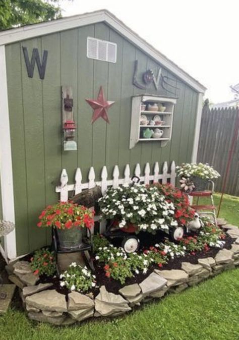 Pop Up Vendor, Pop Up Vendor Booth, Ranch Landscaping, Shed Landscaping, Shed Decor, Front Yard Garden Design, Vendor Booth, Garden Decor Projects, Landscaping With Large Rocks