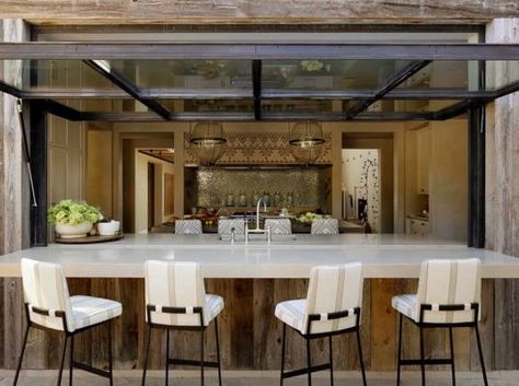 Breathtaking modern ranch house overlooking Sonoma wine country Pass Through Kitchen, Kitchen Pass Through, Style Toscan, Kitchen Pass, Pass Through Window, Modern Ranch House, Balkon Decor, Country Modern Home, Modern Outdoor Kitchen