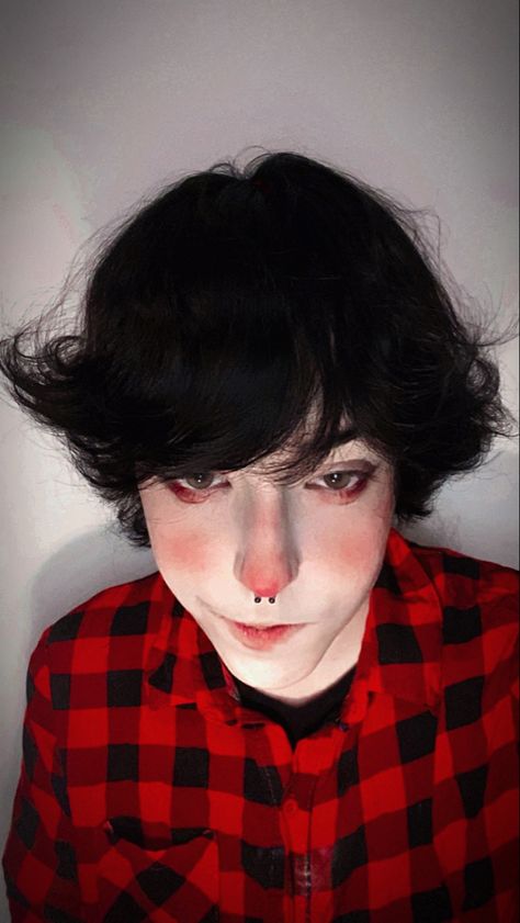 Marshall Lee Costume, Marshall Lee Cosplay, Monster High Cosplay, Vampire Makeup, Fantasy Ideas, Emo Stuff, Marshall Lee, Fantasias Halloween, Cosplay Makeup