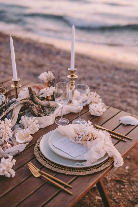 Beach Boho Table Setting, Beach Wedding Menu, Romantic Beach Picnic, Sunset Beach Wedding, Wicker Placemats, Beach Wedding Tables, Athens Riviera, Sunset Beach Weddings, Bronze Accessories