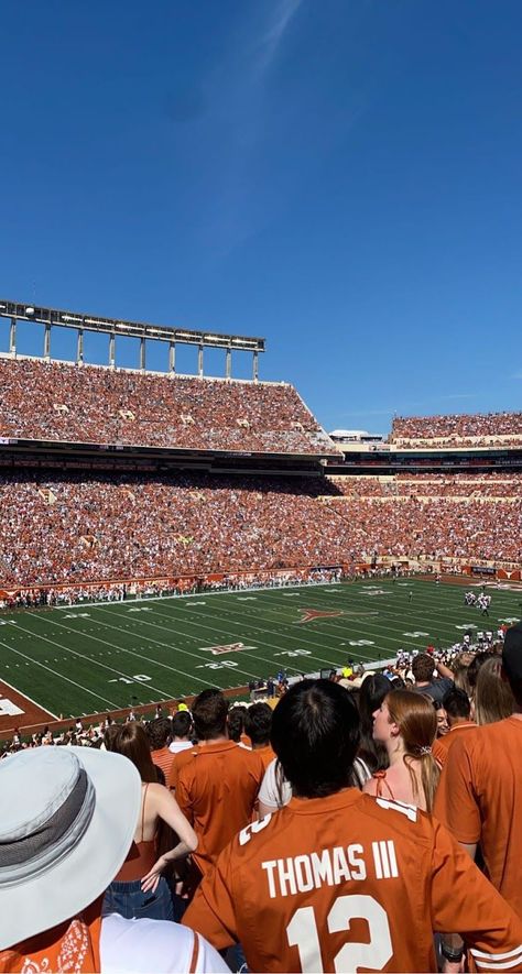 Texas University Longhorns, University Of Texas Football, Ut University, Ut Longhorns, College Vision Board, Texas Life, Texas Football, Ut Austin, University Of Texas At Austin