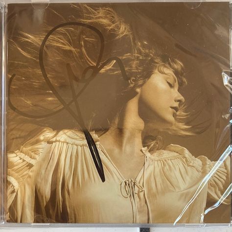 Rare Taylor Swift signed autographed new & sealed CD Fearless (Taylor's version) Fearless Aesthetic, Fearless Taylors Version, Rare Taylor Swift, Fearless Album, Fearless Tv, Ts Albums, Taylor Album, Taylor Core, Bye Bye Baby