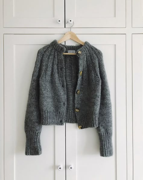 Cardigan – PetiteKnit Ravelry Knitting, Knit Cardigan Pattern, Warm Cardigan, Mohair Cardigan, Sweater Knitting Patterns, Cardigan Pattern, Garter Stitch, 가을 패션, Knitting Women