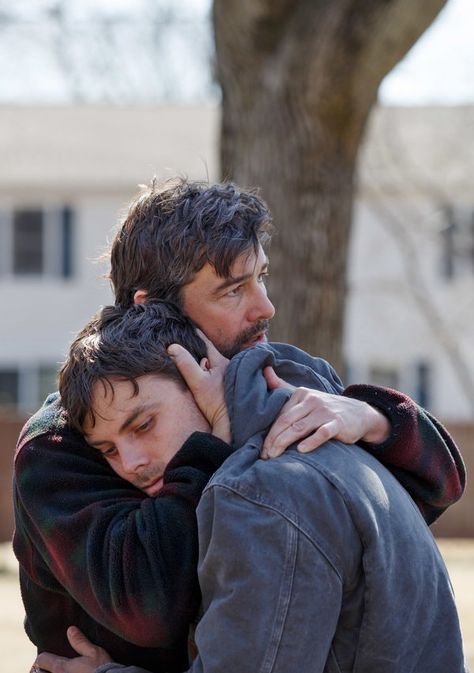 Hurt Comfort Pose Reference, Comforting Pose Reference, Hurt Pose Reference, Kenneth Lonergan, Hug Pose, Manchester By The Sea, People Hugging, Class Inspiration, Body References