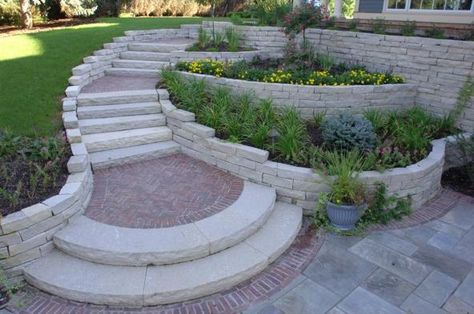 Eden Stone Custom Work Diy Retaining Wall, Sloped Yard, Sloped Backyard, Stone Retaining Wall, Landscaping Retaining Walls, Hillside Landscaping, Sloped Garden, Garden Steps, Landscape Edging